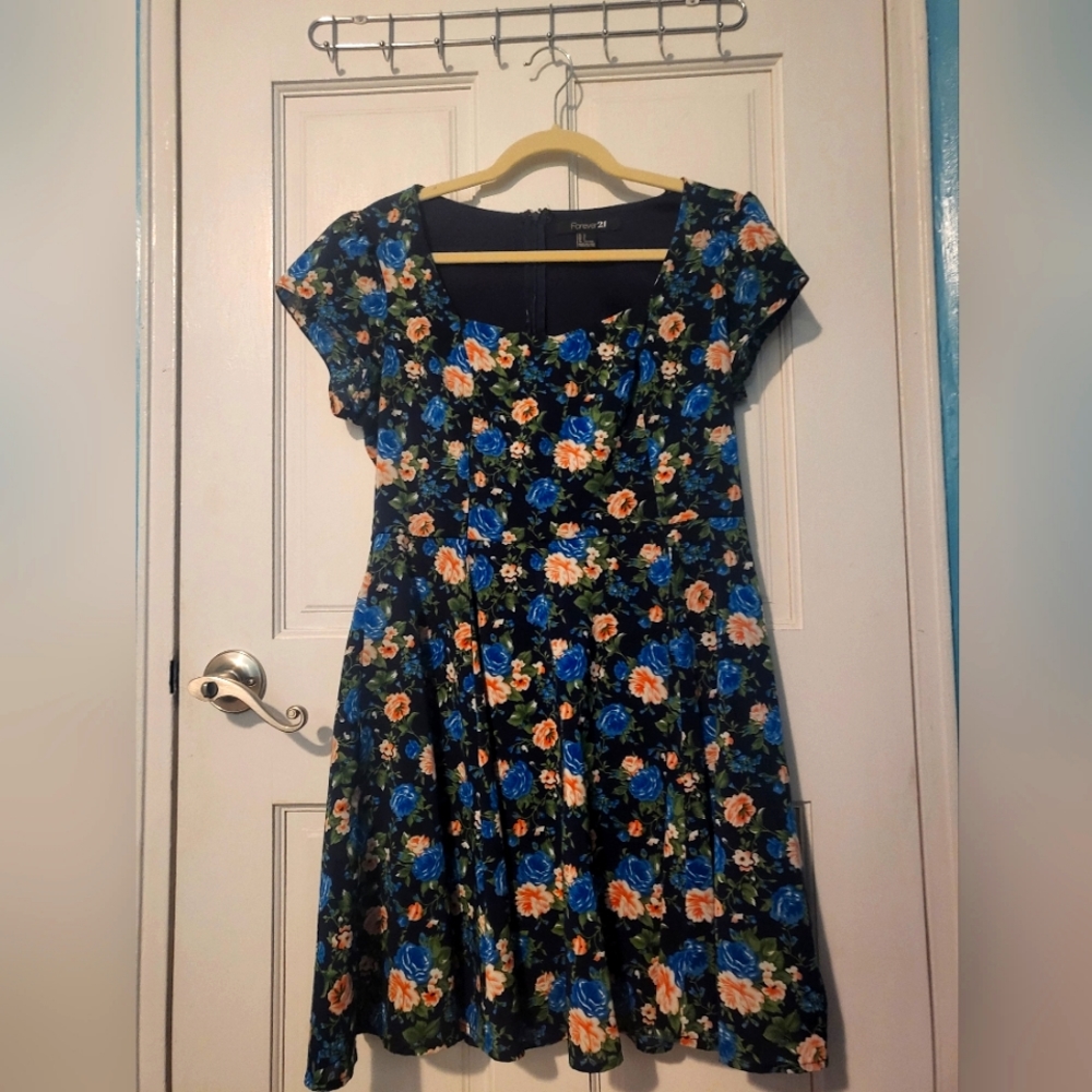 Forever 21 Floral Flared Short Sleeve Dress, Large